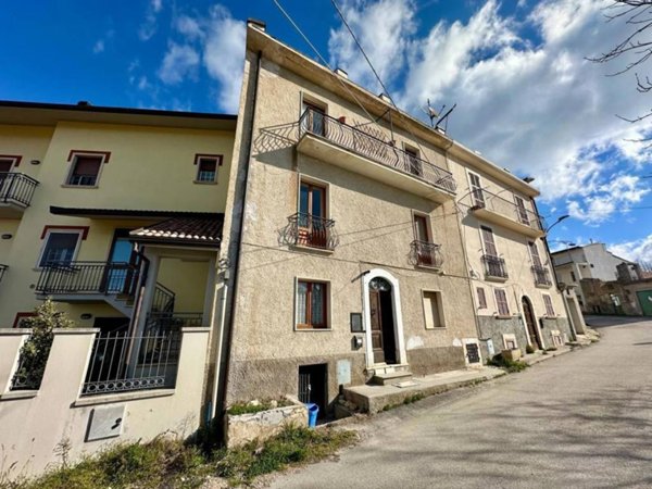 casa indipendente in vendita a Barisciano in zona San Martino