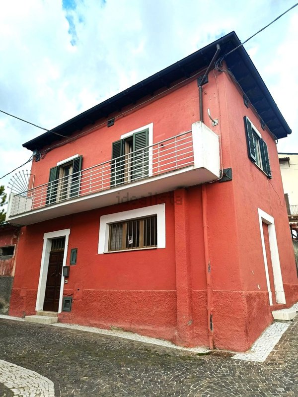 casa indipendente in vendita a Barisciano in zona San Martino