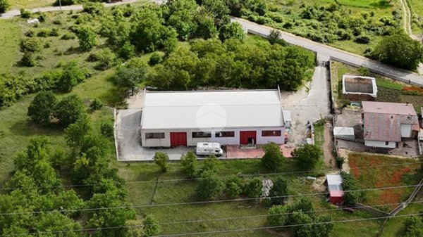 casa indipendente in vendita a Barisciano in zona Picenze
