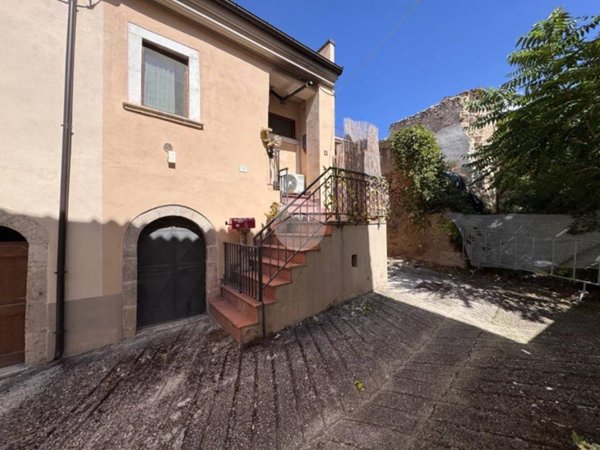 appartamento in vendita a Barisciano in zona San Martino