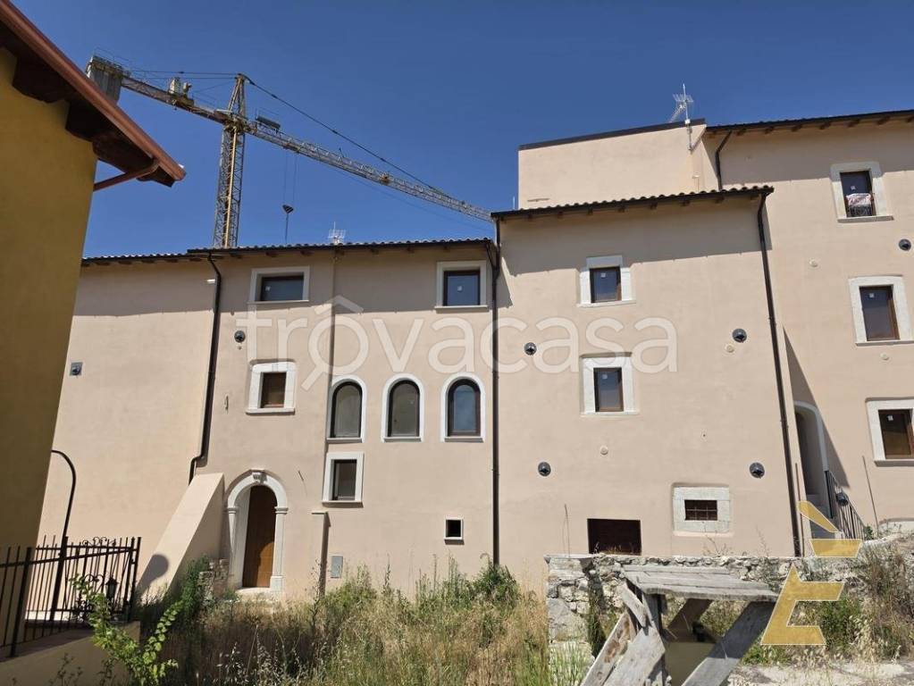 appartamento in vendita a Barisciano in zona Picenze