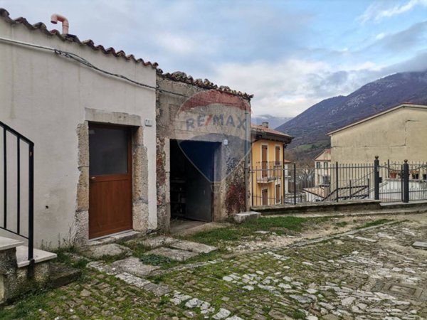 appartamento in vendita a Barrea