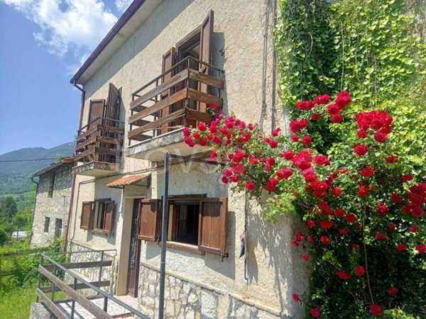 casa indipendente in vendita a Barrea