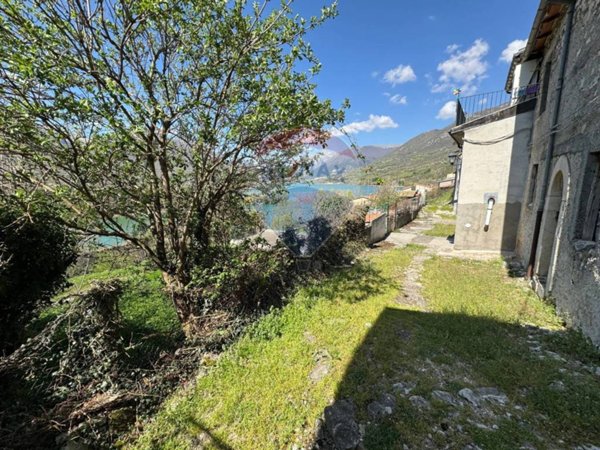 casa indipendente in vendita a Barrea