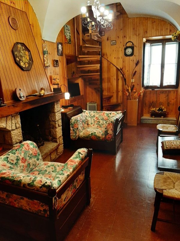 casa indipendente in vendita a Barrea