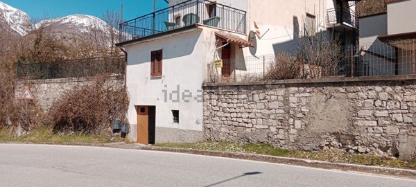 appartamento in vendita a Barrea