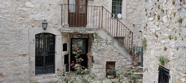 appartamento in vendita a Barrea