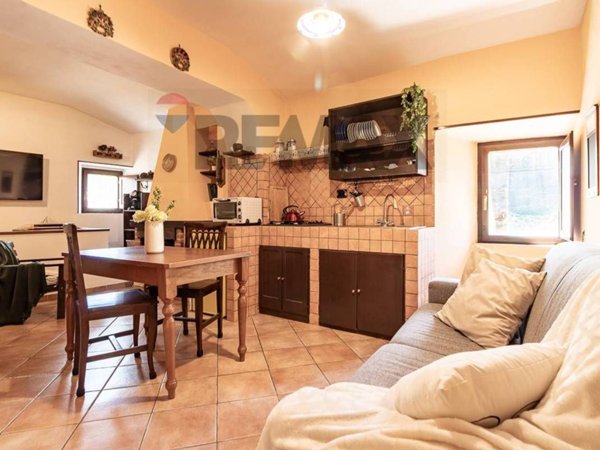 casa indipendente in vendita a Barrea