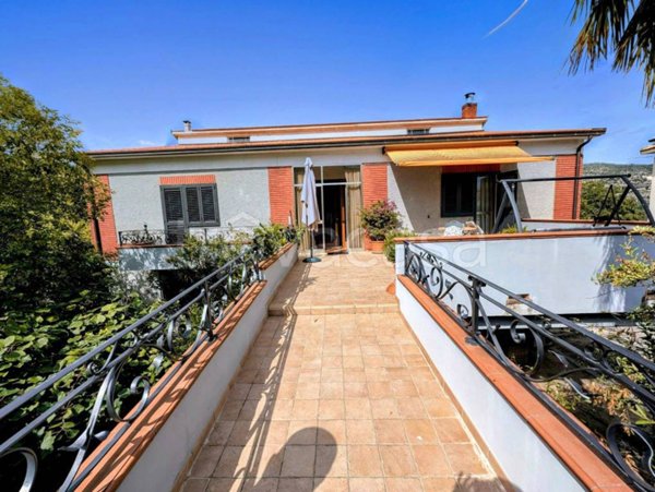 casa indipendente in vendita a Bugnara