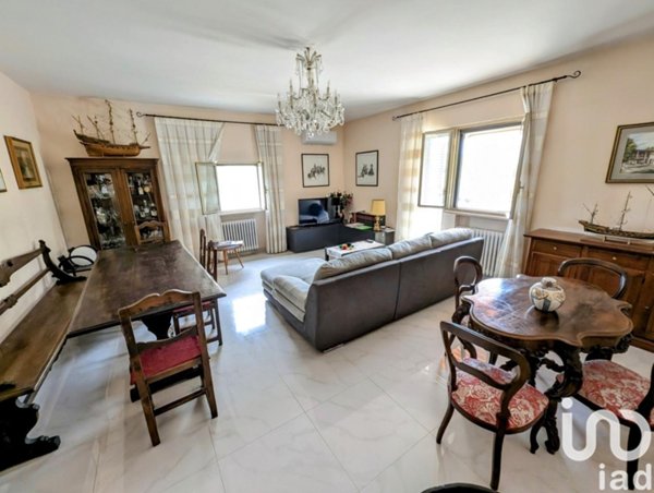 casa indipendente in vendita a Bugnara