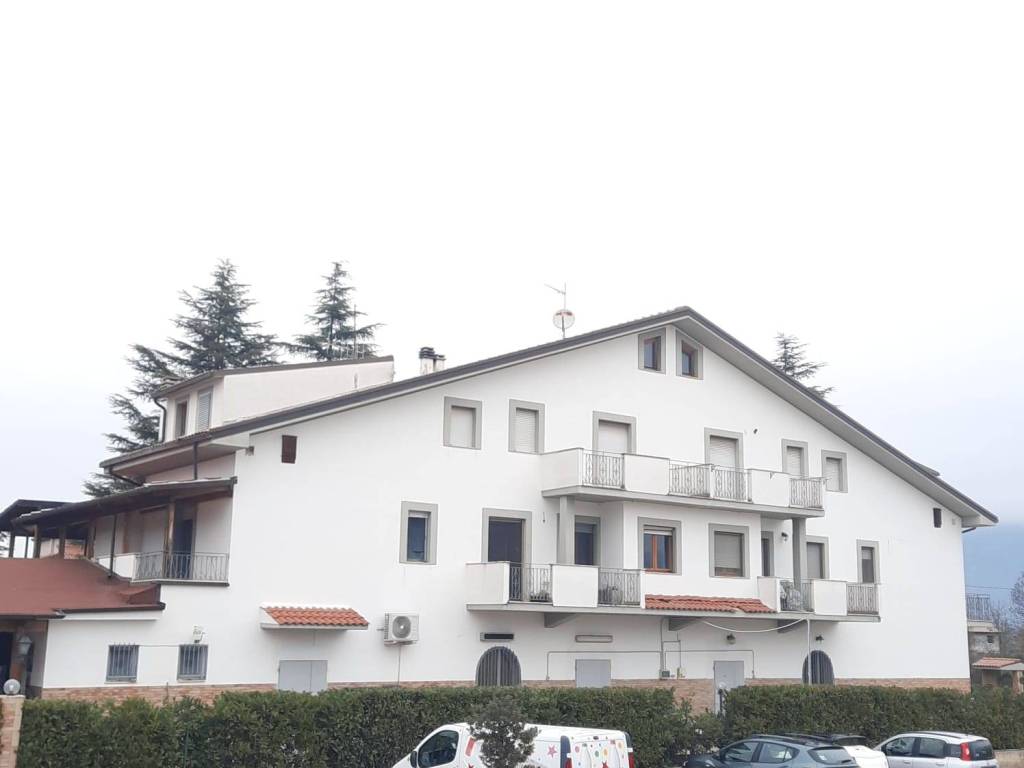 casa indipendente in vendita a Bugnara