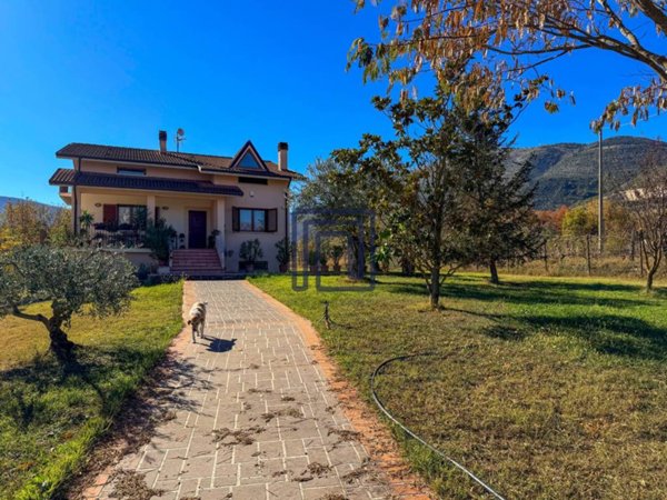 casa indipendente in vendita a Bugnara in zona Torre dei Nolfi