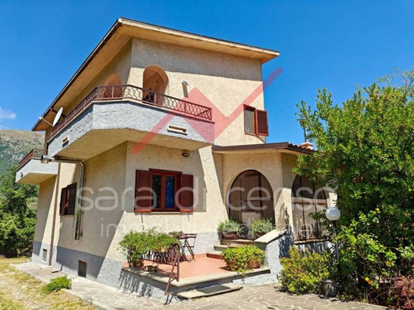 casa indipendente in vendita a Bugnara