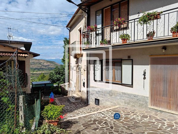 casa indipendente in vendita a Bugnara in zona Faiella