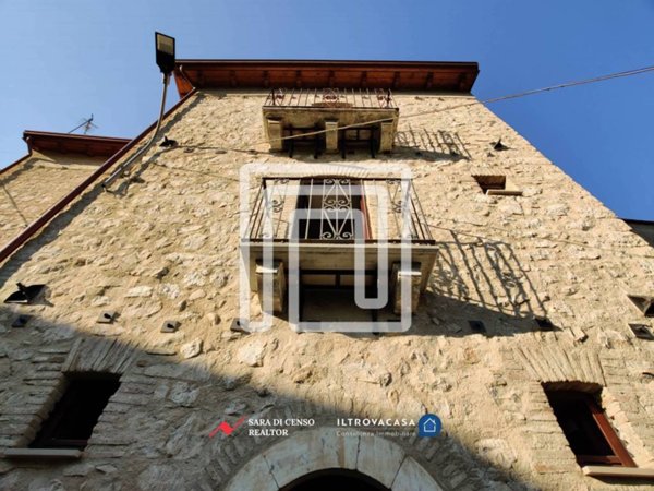 casa indipendente in vendita a Bugnara in zona Torre dei Nolfi