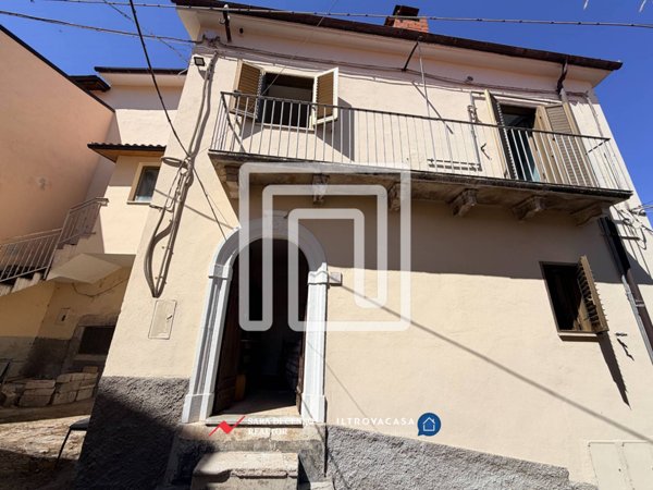 appartamento in vendita a Bugnara in zona Faiella