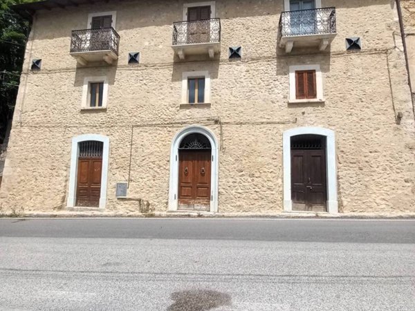 appartamento in vendita a Calascio