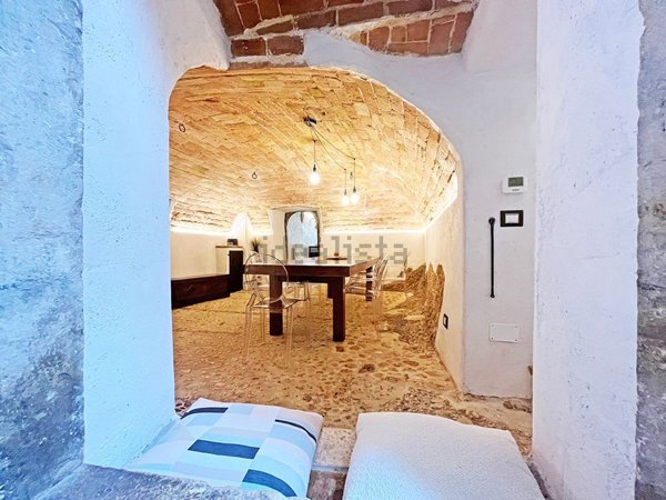 casa indipendente in vendita a Calascio