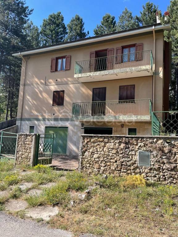 casa indipendente in vendita a Campo di Giove