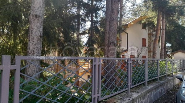 casa indipendente in vendita a Campo di Giove
