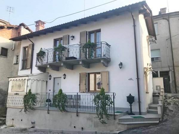 casa indipendente in vendita a Monastero di Vasco in zona Vasco