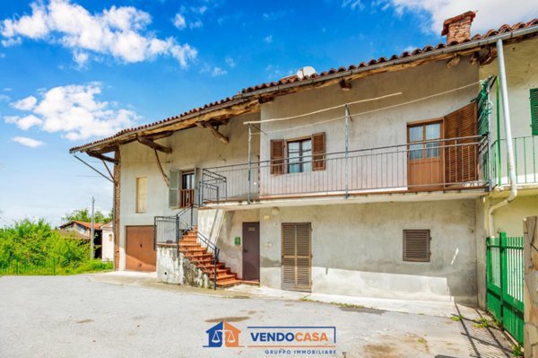 casa indipendente in vendita a Monastero di Vasco