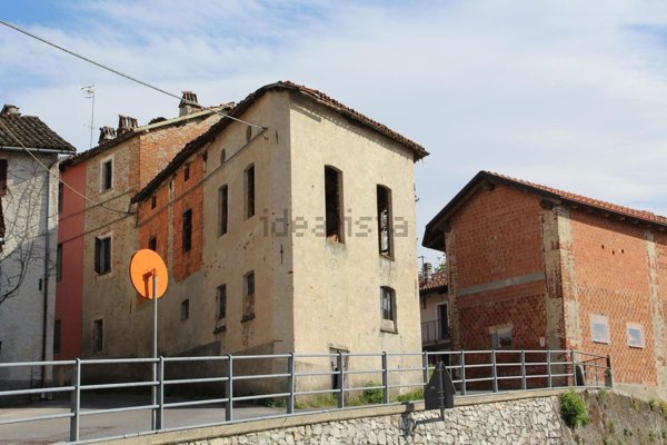 casale in vendita a Monastero di Vasco