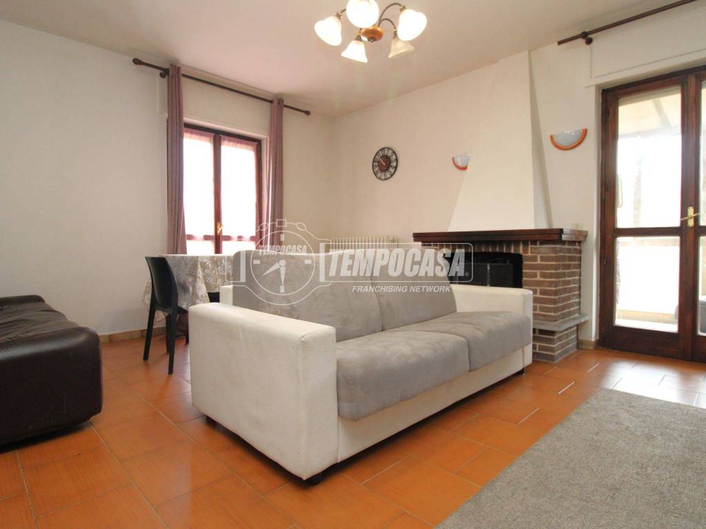 casa indipendente in vendita a Monastero di Vasco