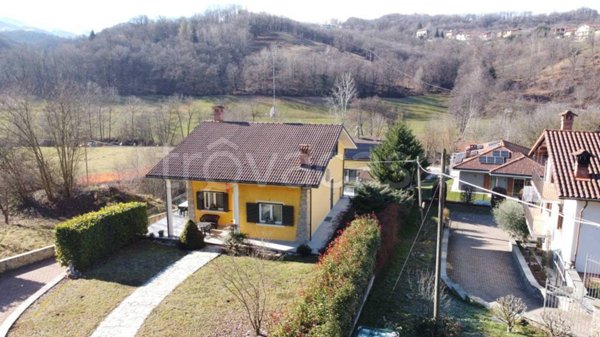 casa indipendente in vendita a Monastero di Vasco