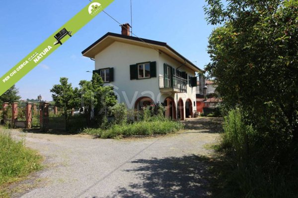 casa indipendente in vendita a Monastero di Vasco