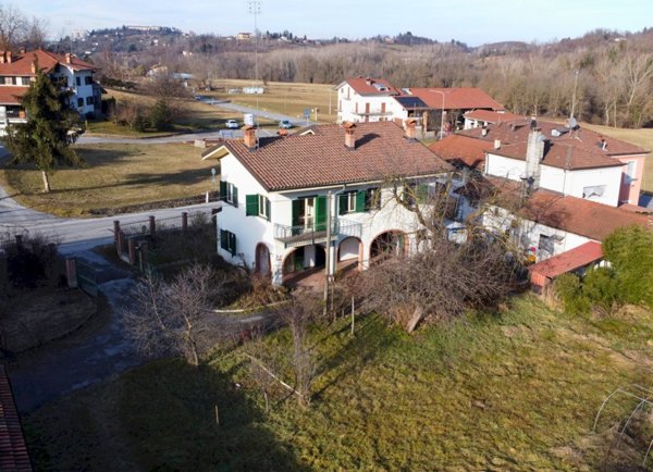 casa indipendente in vendita a Monastero di Vasco