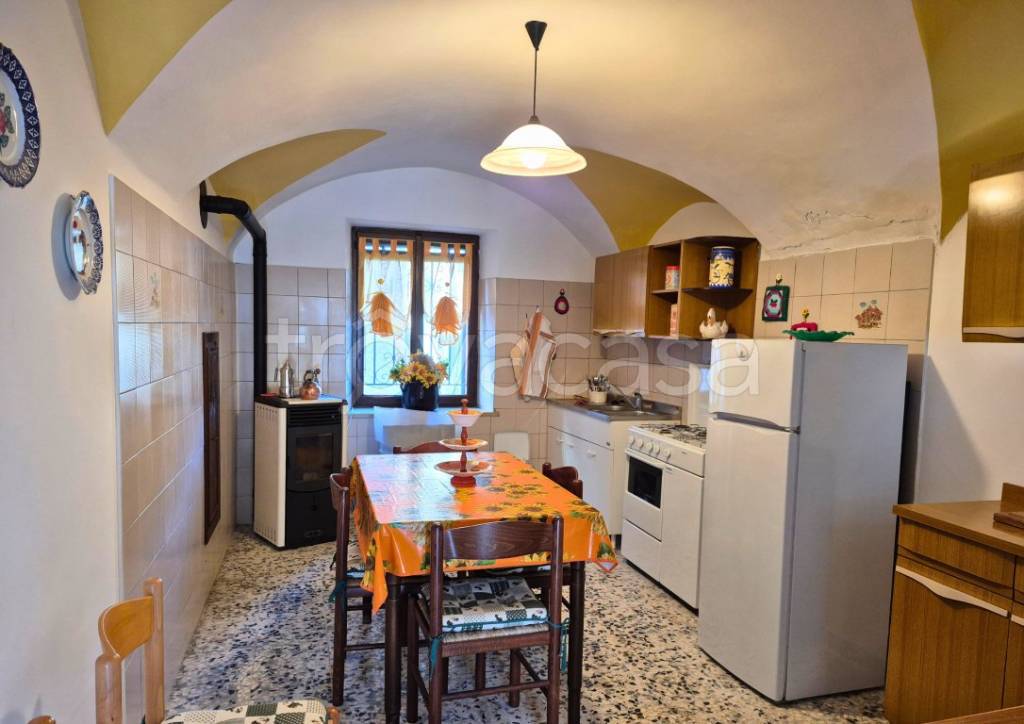 casa indipendente in vendita a Monastero di Vasco in zona Vasco