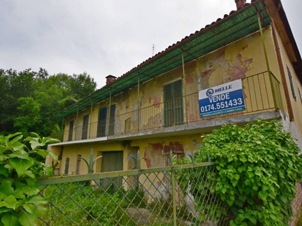 casa indipendente in vendita a Monastero di Vasco