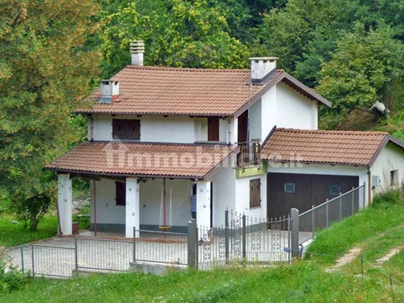 casa indipendente in vendita a Monastero di Vasco in zona Vasco