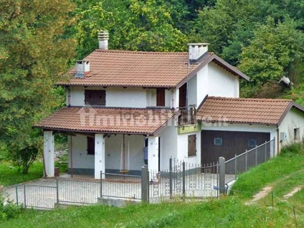 casa indipendente in vendita a Monastero di Vasco in zona Vasco