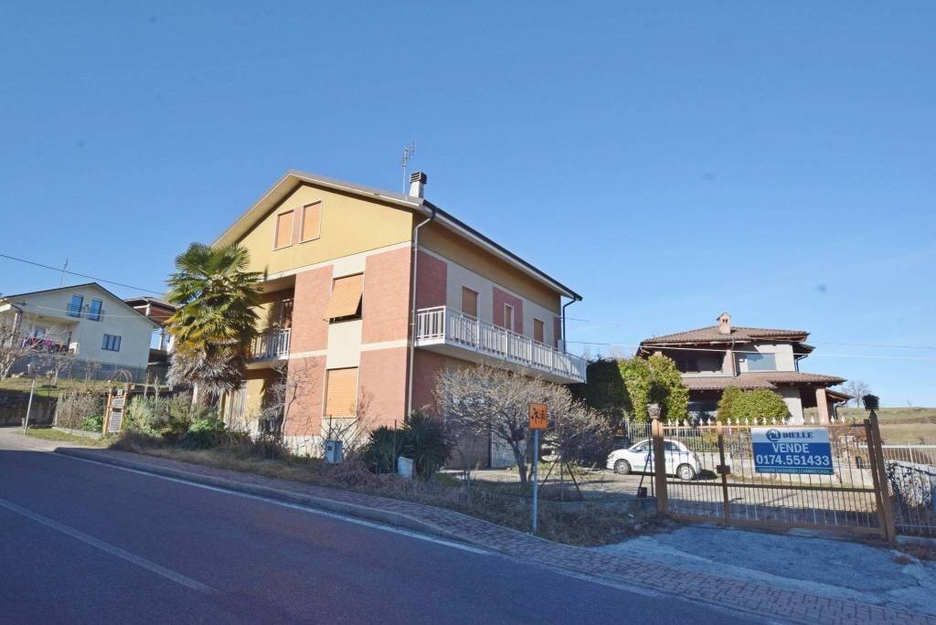 casa indipendente in vendita a Monastero di Vasco