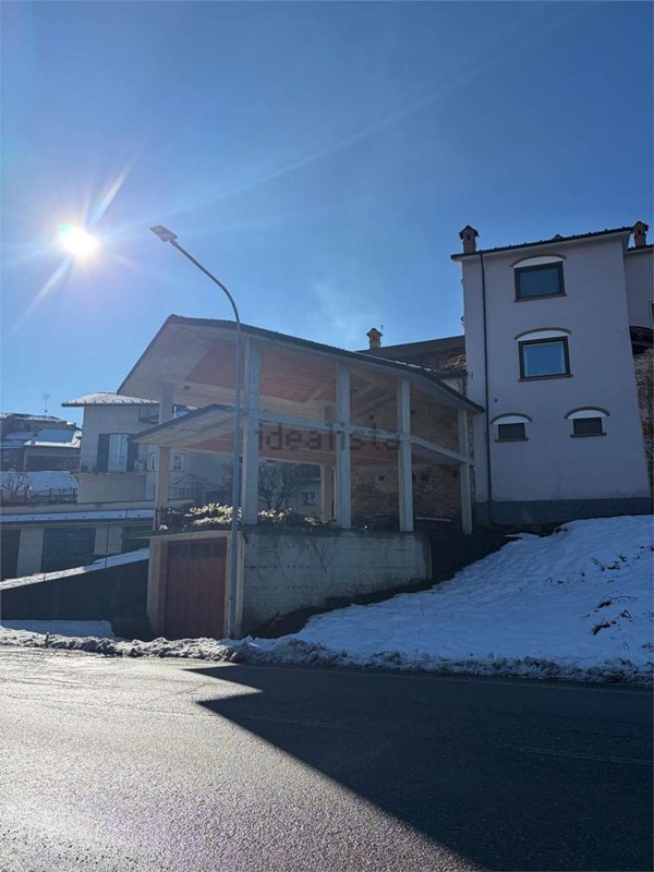 casa indipendente in vendita a Monastero di Vasco