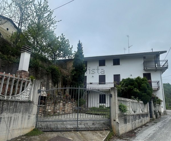 casa indipendente in vendita a Monastero di Vasco in zona Bertolini Soprani