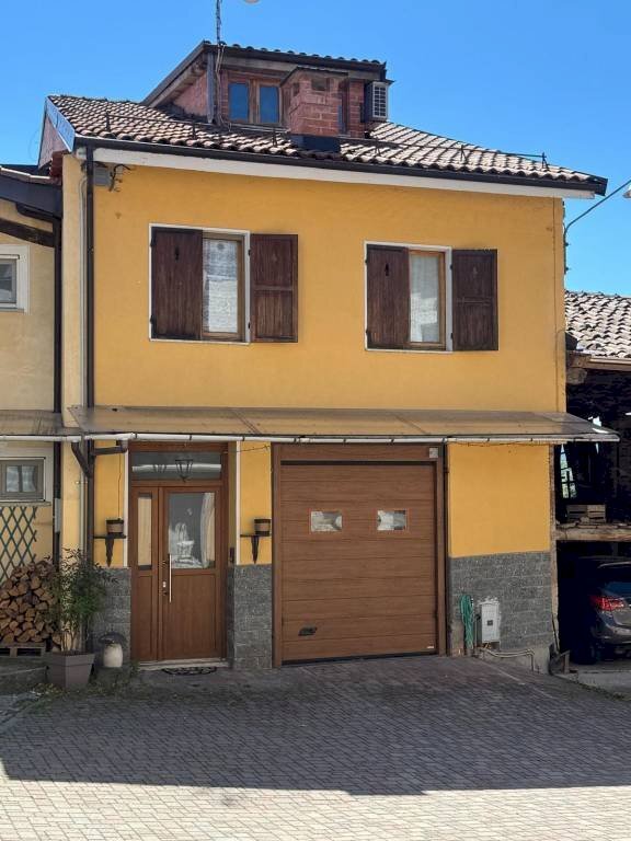 casa indipendente in vendita a Monastero di Vasco