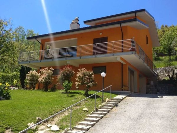 casa indipendente in vendita a Canistro