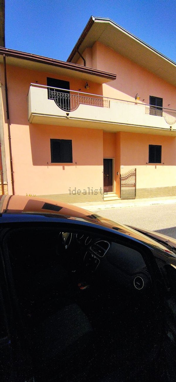 casa indipendente in vendita a Canistro