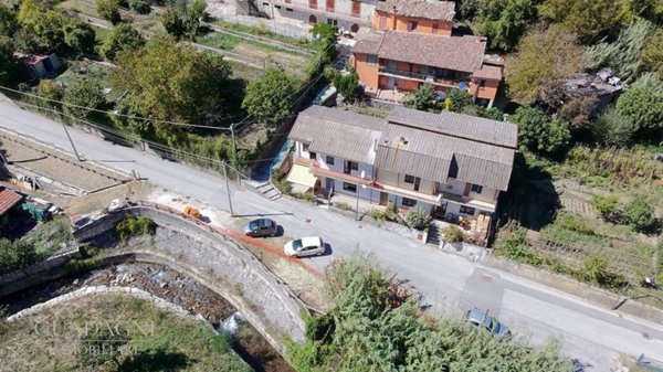 casa indipendente in vendita a Canistro