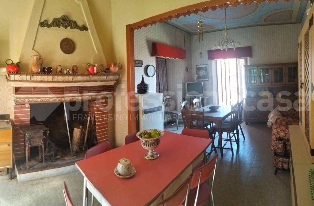 casa indipendente in vendita a Cansano