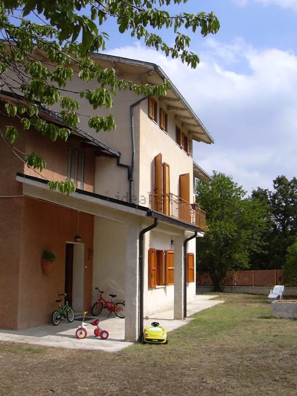 casa indipendente in vendita a Cansano