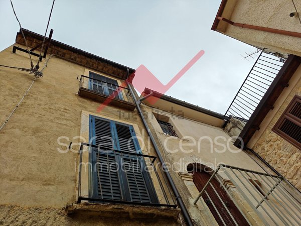 casa indipendente in vendita a Cansano