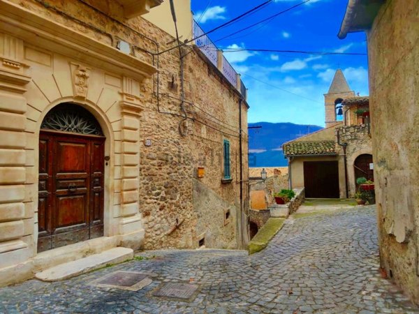 appartamento in vendita a Capestrano