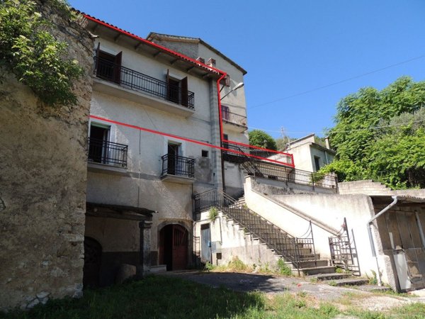 appartamento in vendita a Capestrano