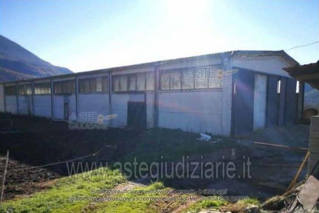 terreno edificabile in vendita a Capestrano