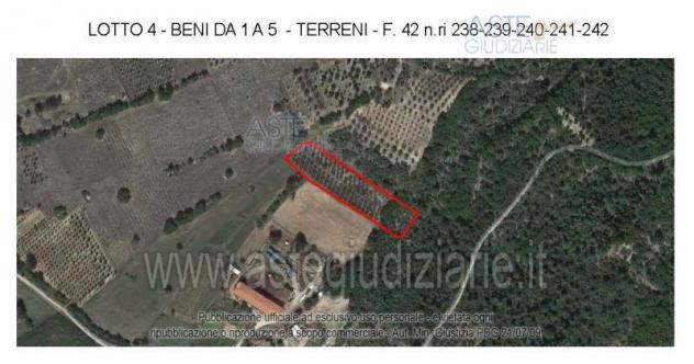 terreno edificabile in vendita a Capestrano