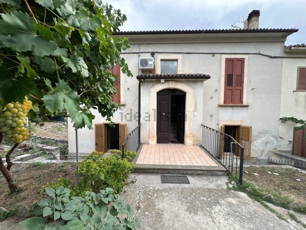 appartamento in vendita a Capestrano